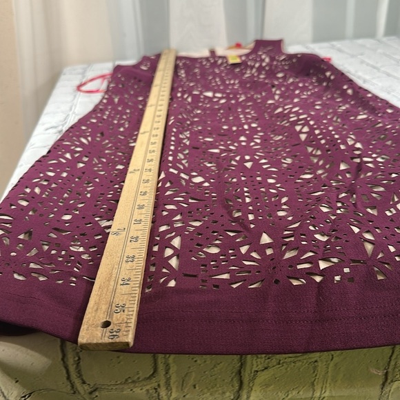 Catherine Malandrino Deep Plum Cabernet Purple Lace Laser Cut Pencil Dress sz 2 - Picture 8 of 16